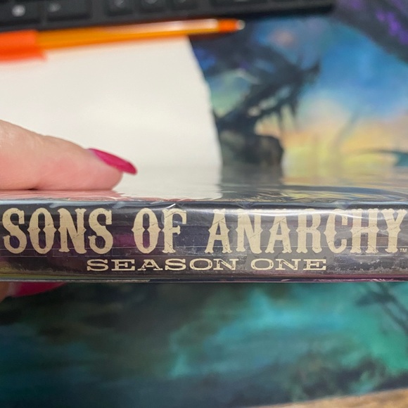 Sons of anarchy season 1 dvd - Picture 3 of 3